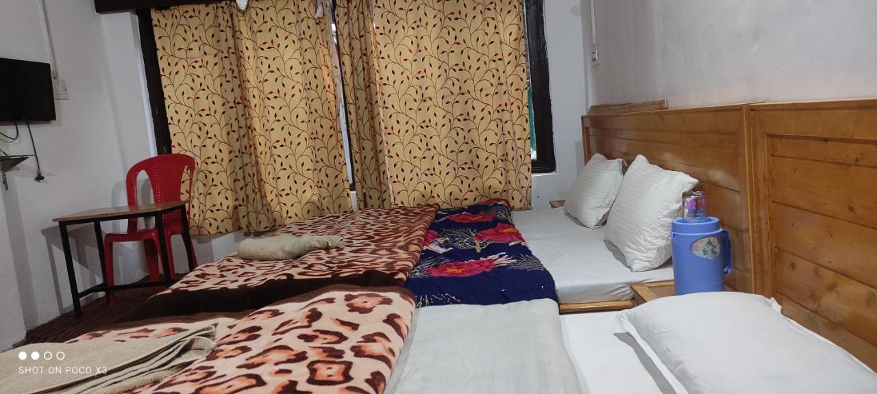Jahangir Cottage Pahalgam Ngoại thất bức ảnh