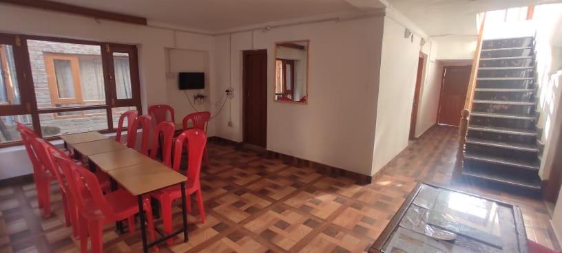 Jahangir Cottage Pahalgam Ngoại thất bức ảnh