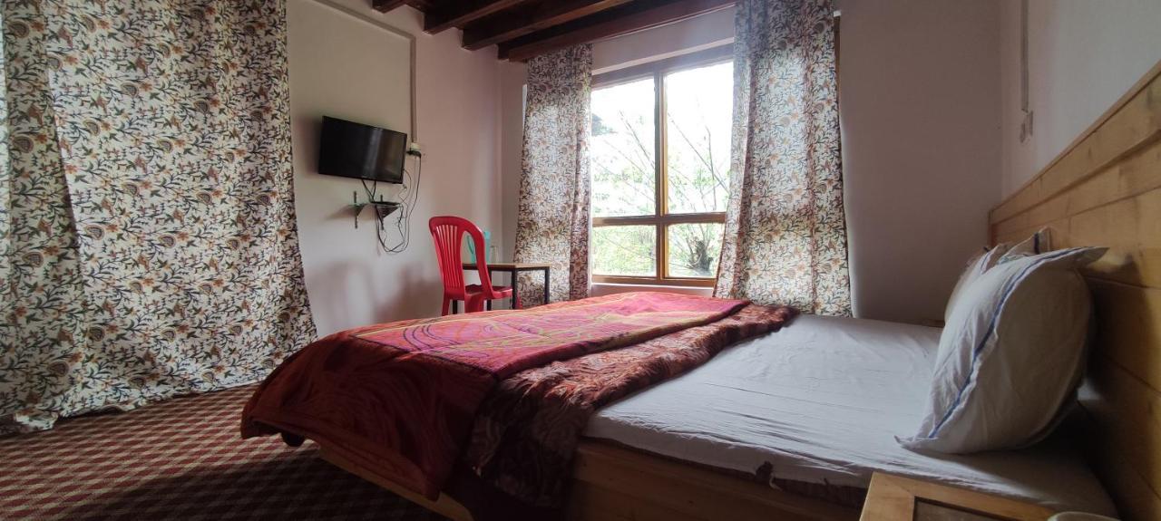 Jahangir Cottage Pahalgam Ngoại thất bức ảnh
