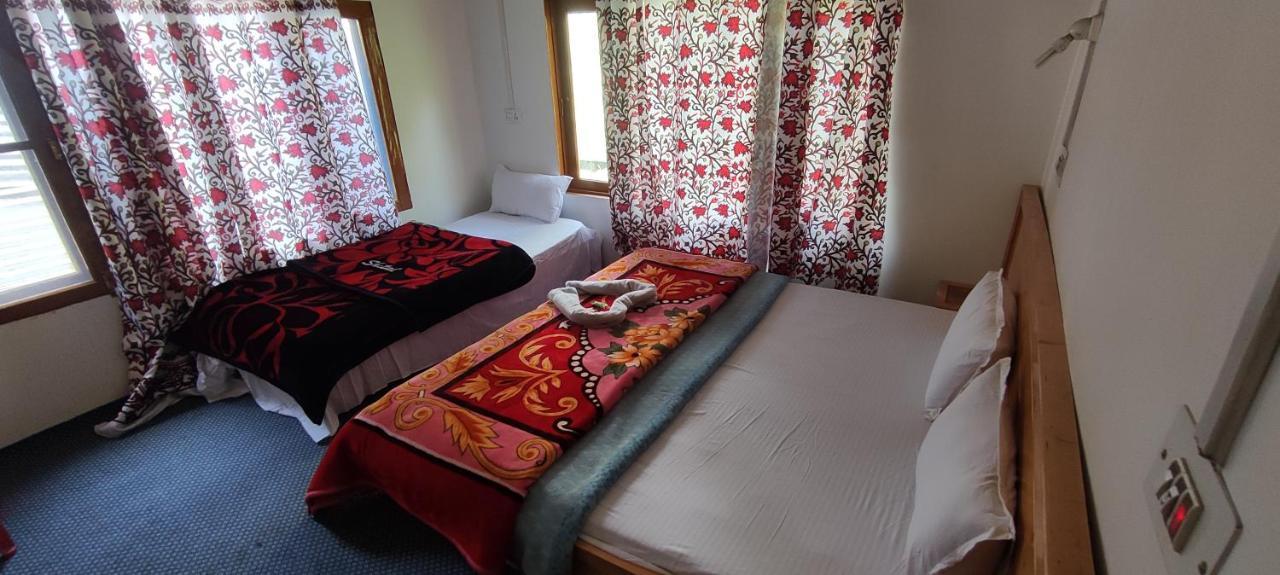 Jahangir Cottage Pahalgam Ngoại thất bức ảnh