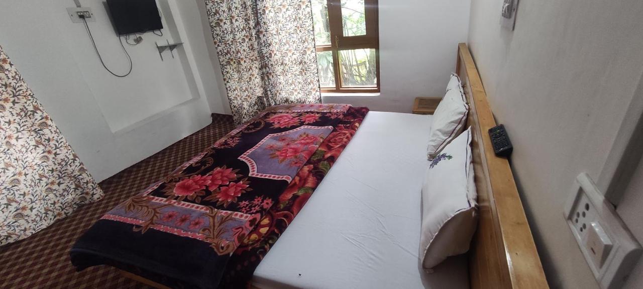 Jahangir Cottage Pahalgam Ngoại thất bức ảnh