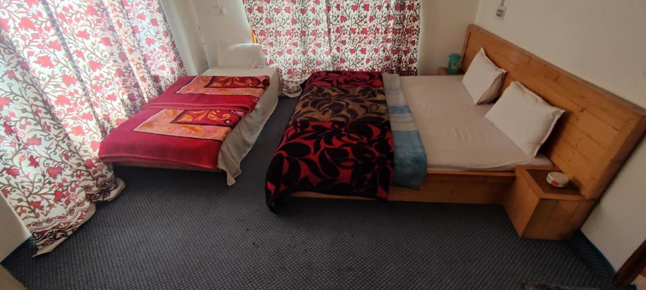 Jahangir Cottage Pahalgam Ngoại thất bức ảnh