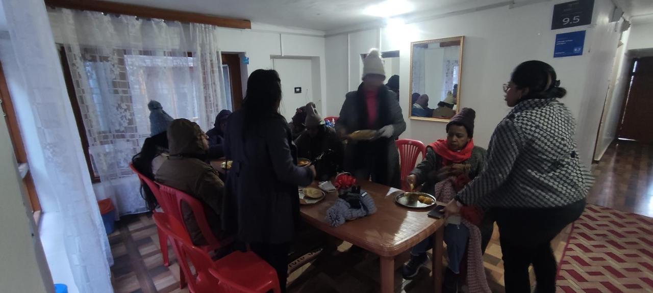 Jahangir Cottage Pahalgam Ngoại thất bức ảnh